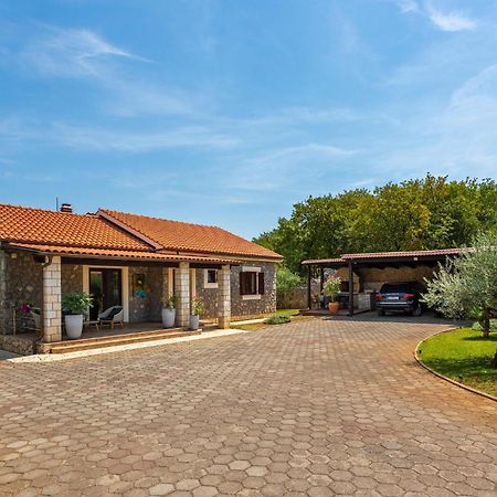 Nice Home In Lakmartin With Outdoor Swimming Pool Exterior foto